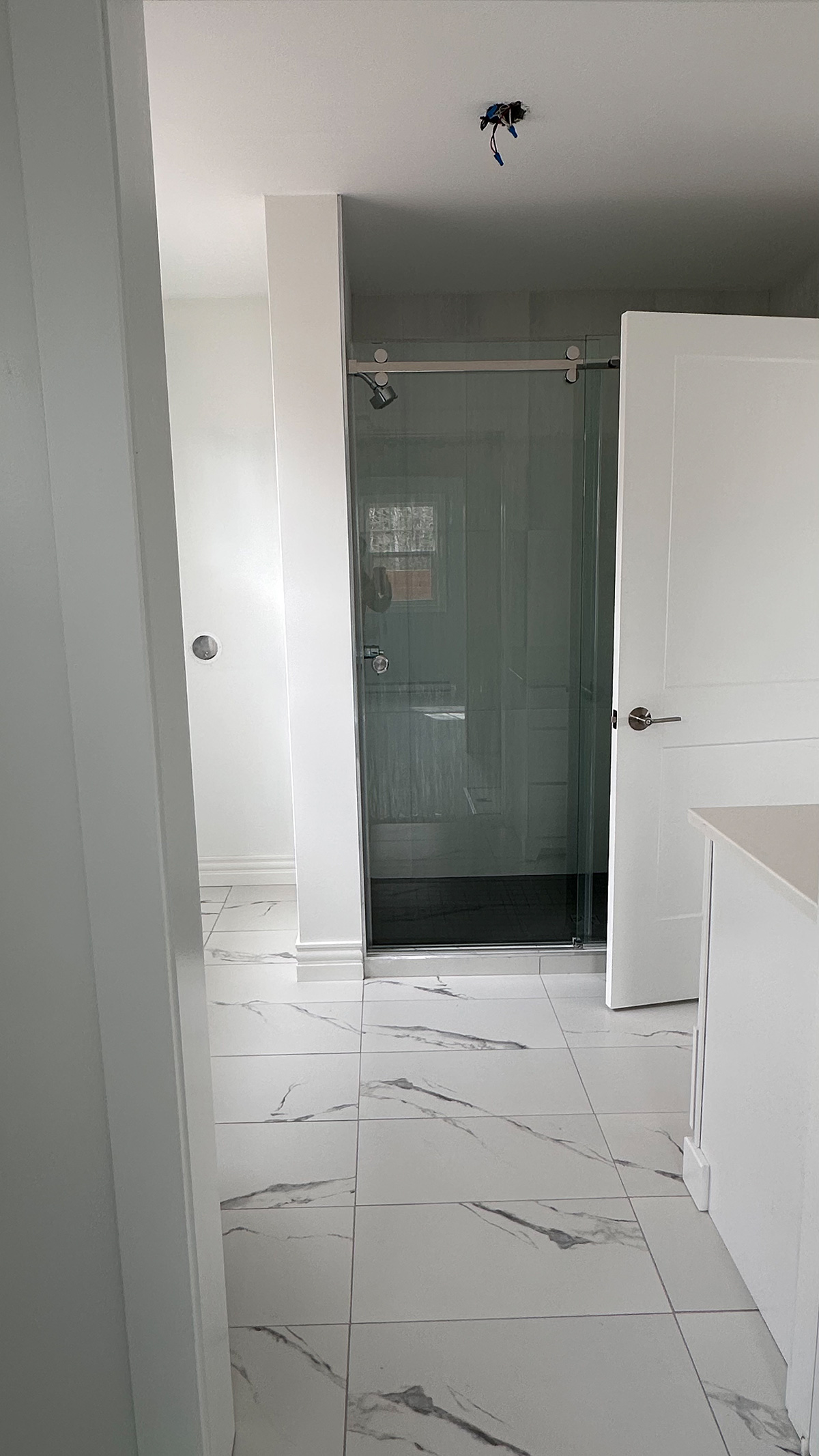 Bathroom-Ransomes-Contractor-Jasonroyrenovations-HRMIMG_1412