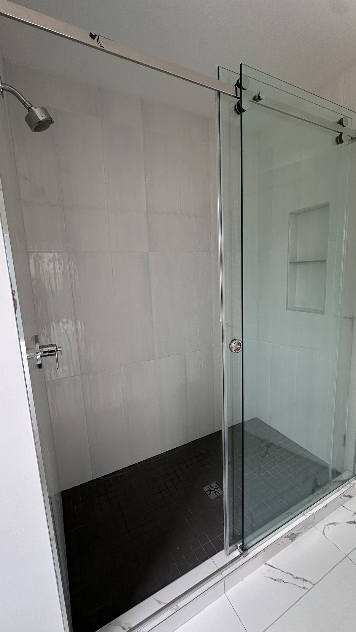 Bathroom-Ransomes-Contractor-Jasonroyrenovations-HRMIMG_1424